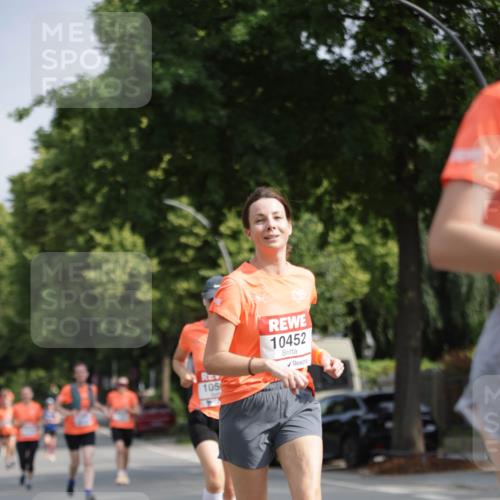 15.06.2025 - REWE Women's Run Jannik Wohlers http://msf.ph/oto/7943726 15.06.2025 08:47:15 Laufen 105, 10452 meine-sportfotos.de