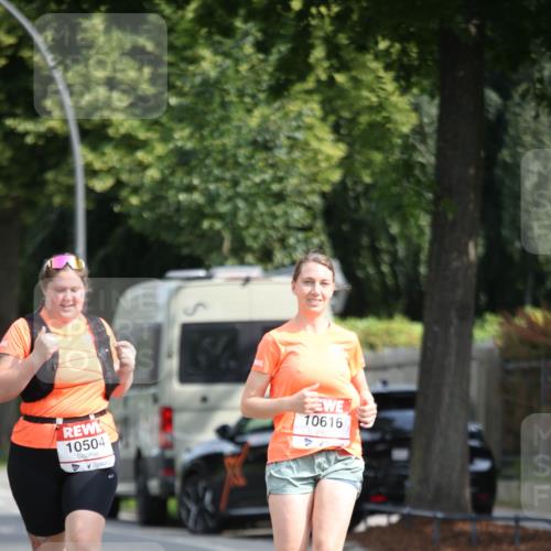 15.06.2025 - REWE Women's Run Jannik Wohlers http://msf.ph/oto/7943731 15.06.2025 10:02:53 Laufen 10504, 10616 meine-sportfotos.de