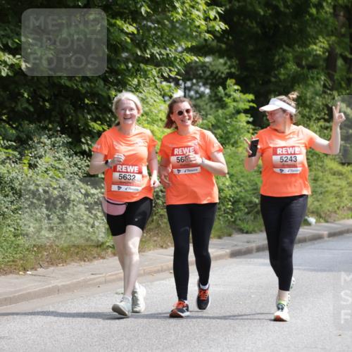 15.06.2025 - REWE Women's Run Jannik Wohlers http://msf.ph/oto/7943743 15.06.2025 10:16:45 Laufen 5632, 56, 5243 meine-sportfotos.de