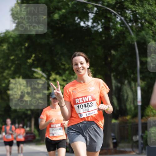 15.06.2025 - REWE Women's Run Jannik Wohlers http://msf.ph/oto/7943745 15.06.2025 08:47:15 Laufen 10566, 10452 meine-sportfotos.de