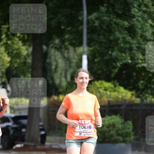 15.06.2025 - REWE Women's Run Jannik Wohlers http://msf.ph/oto/7943757 15.06.2025 10:02:56 Laufen 10616 meine-sportfotos.de