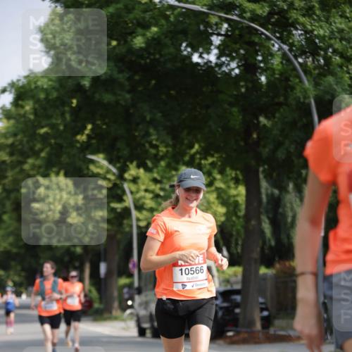 15.06.2025 - REWE Women's Run Jannik Wohlers http://msf.ph/oto/7943766 15.06.2025 08:47:16 Laufen 10566 meine-sportfotos.de