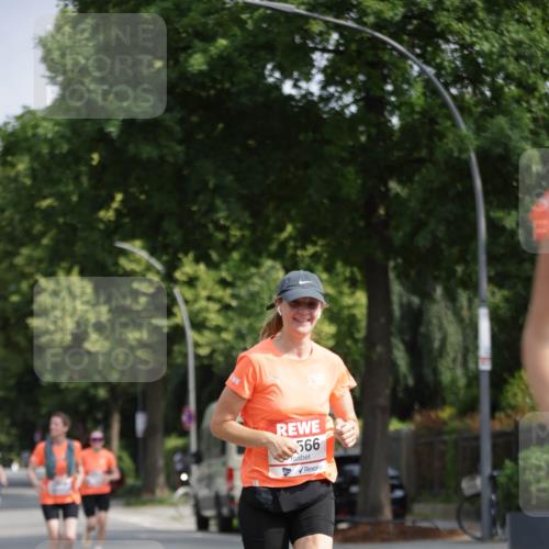 15.06.2025 - REWE Women's Run Jannik Wohlers http://msf.ph/oto/7943772 15.06.2025 08:47:16 Laufen 566 meine-sportfotos.de