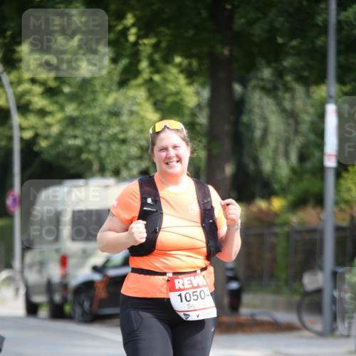 15.06.2025 - REWE Women's Run Jannik Wohlers http://msf.ph/oto/7943774 15.06.2025 10:02:57 Laufen 10504 meine-sportfotos.de