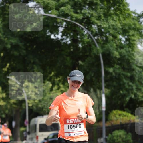 15.06.2025 - REWE Women's Run Jannik Wohlers http://msf.ph/oto/7943798 15.06.2025 08:47:17 Laufen 10566 meine-sportfotos.de