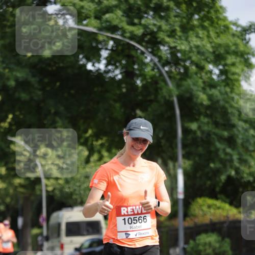 15.06.2025 - REWE Women's Run Jannik Wohlers http://msf.ph/oto/7943801 15.06.2025 08:47:17 Laufen 10566 meine-sportfotos.de