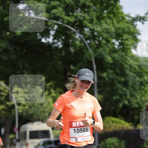 15.06.2025 - REWE Women's Run Jannik Wohlers http://msf.ph/oto/7943813 15.06.2025 08:47:17 Laufen 10566 meine-sportfotos.de