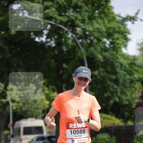 15.06.2025 - REWE Women's Run Jannik Wohlers http://msf.ph/oto/7943817 15.06.2025 08:47:17 Laufen 10566 meine-sportfotos.de