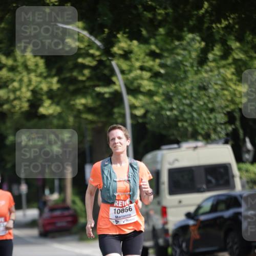 15.06.2025 - REWE Women's Run Jannik Wohlers http://msf.ph/oto/7943828 15.06.2025 08:47:19 Laufen 10856 meine-sportfotos.de