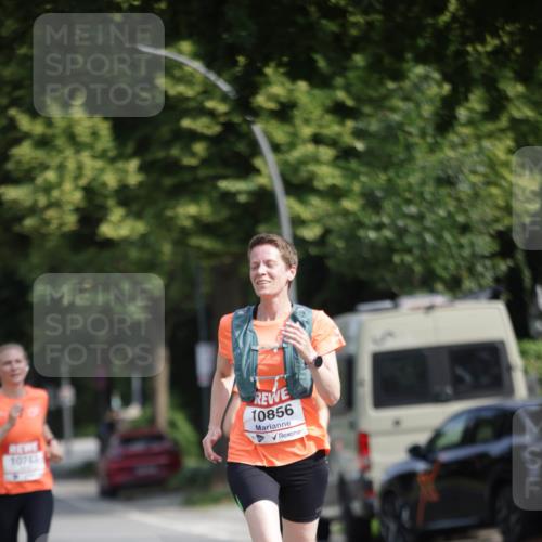 15.06.2025 - REWE Women's Run Jannik Wohlers http://msf.ph/oto/7943832 15.06.2025 08:47:19 Laufen 10783 meine-sportfotos.de