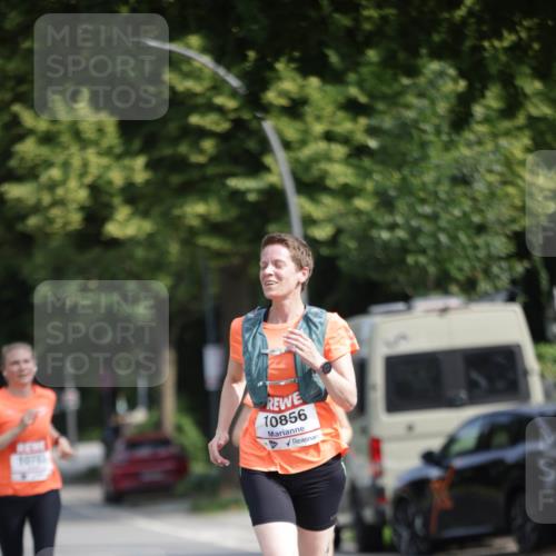 15.06.2025 - REWE Women's Run Jannik Wohlers http://msf.ph/oto/7943836 15.06.2025 08:47:19 Laufen 10856 meine-sportfotos.de