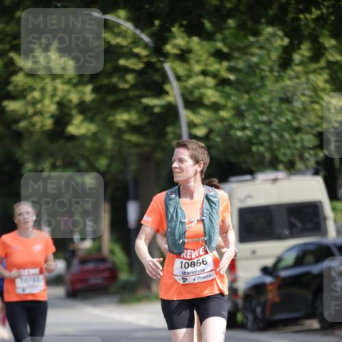 15.06.2025 - REWE Women's Run Jannik Wohlers http://msf.ph/oto/7943849 15.06.2025 08:47:19 Laufen 10783, 10856 meine-sportfotos.de