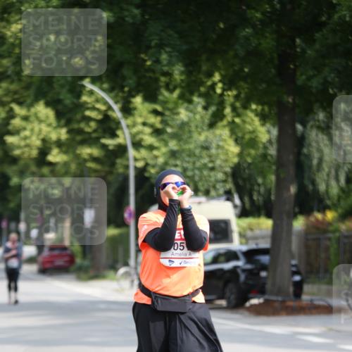 15.06.2025 - REWE Women's Run Jannik Wohlers http://msf.ph/oto/7943861 15.06.2025 10:02:59 Laufen 05 meine-sportfotos.de