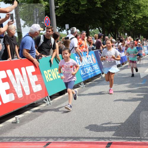 15.06.2025 - REWE Women's Run Strokosch-Dieckow http://msf.ph/oto/7943875 15.06.2025 11:35:54 Ziel 105, 114, 147, 155, 164, 190, 198, 200, 223, 224, 262, 265, 270, 294, 297, 300, 305, 321 meine-sportfotos.de