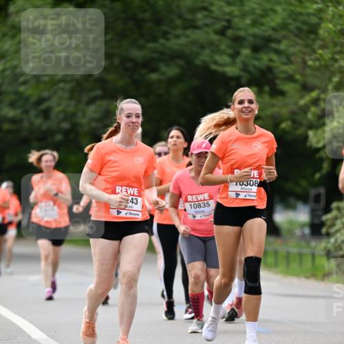 15.06.2025 - REWE Women's Run Dr. Thomas Lammeyer http://msf.ph/oto/7943879 15.06.2025 09:22:13 Laufen 43, 10835, 308 meine-sportfotos.de