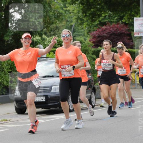 15.06.2025 - REWE Women's Run Jannik Wohlers http://msf.ph/oto/7943888 15.06.2025 08:29:09 Laufen 10718, 1043, 10, 1059, 10360, 15, 2025, 10600, 10555, 10750 meine-sportfotos.de