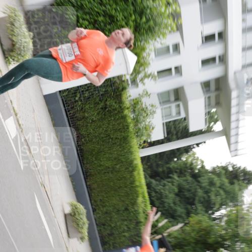 15.06.2025 - REWE Women's Run Jannik Wohlers http://msf.ph/oto/7943892 15.06.2025 08:29:10 Laufen 10100 meine-sportfotos.de