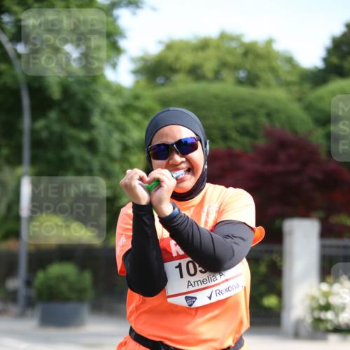15.06.2025 - REWE Women's Run Jannik Wohlers http://msf.ph/oto/7943957 15.06.2025 10:03:02 Laufen 10 meine-sportfotos.de