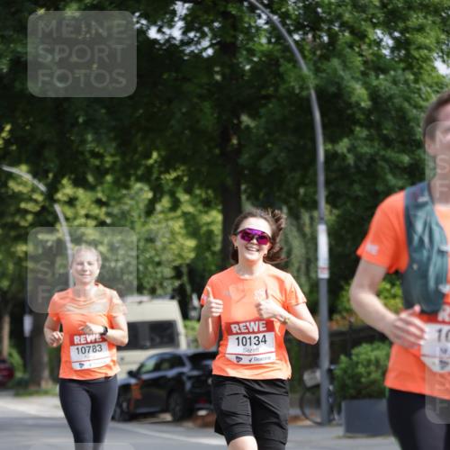 15.06.2025 - REWE Women's Run Jannik Wohlers http://msf.ph/oto/7943984 15.06.2025 08:47:22 Laufen 10783, 10134 meine-sportfotos.de
