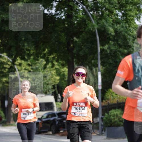 15.06.2025 - REWE Women's Run Jannik Wohlers http://msf.ph/oto/7943989 15.06.2025 08:47:22 Laufen 10783, 10134 meine-sportfotos.de