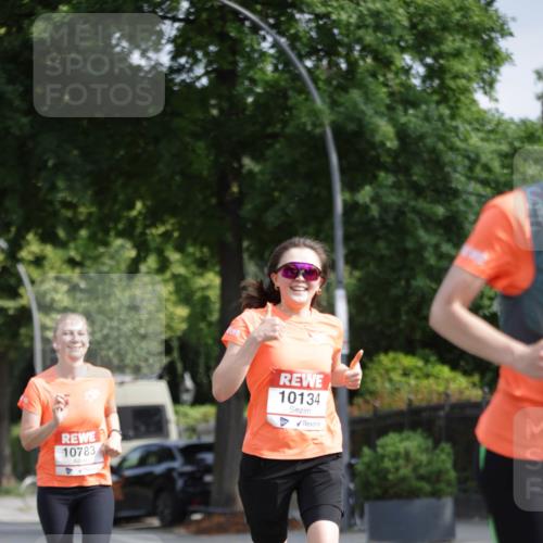 15.06.2025 - REWE Women's Run Jannik Wohlers http://msf.ph/oto/7943995 15.06.2025 08:47:23 Laufen 10783, 10134 meine-sportfotos.de