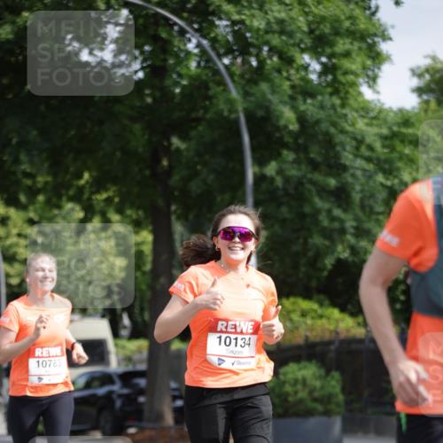 15.06.2025 - REWE Women's Run Jannik Wohlers http://msf.ph/oto/7944003 15.06.2025 08:47:23 Laufen 10783, 10134 meine-sportfotos.de