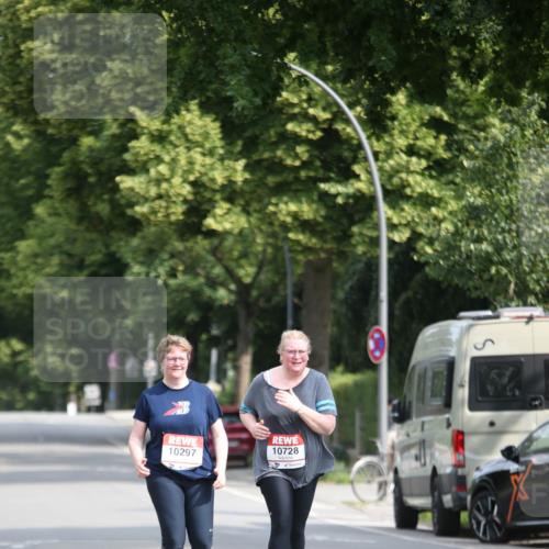 15.06.2025 - REWE Women's Run Jannik Wohlers http://msf.ph/oto/7944026 15.06.2025 10:03:09 Laufen 10728, 10297 meine-sportfotos.de