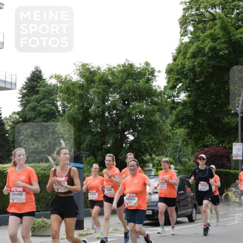 15.06.2025 - REWE Women's Run Jannik Wohlers http://msf.ph/oto/7944076 15.06.2025 08:29:12 Laufen 10492 meine-sportfotos.de