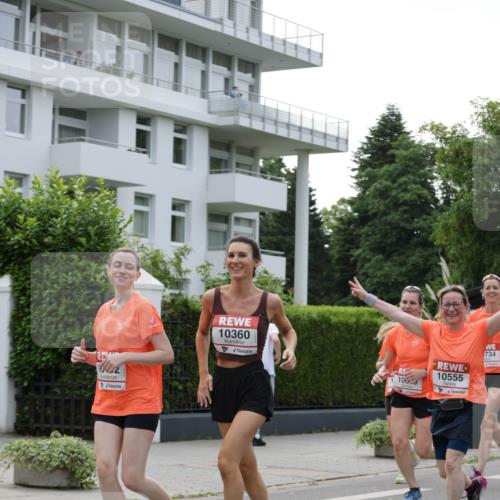 15.06.2025 - REWE Women's Run Jannik Wohlers http://msf.ph/oto/7944133 15.06.2025 08:29:13 Laufen 10360, 734, 10555, 106 meine-sportfotos.de