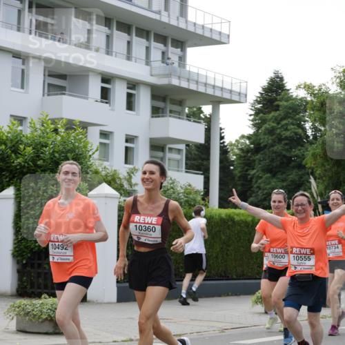 15.06.2025 - REWE Women's Run Jannik Wohlers http://msf.ph/oto/7944139 15.06.2025 08:29:13 Laufen 10492, 10360, 10600, 10555, 10734 meine-sportfotos.de