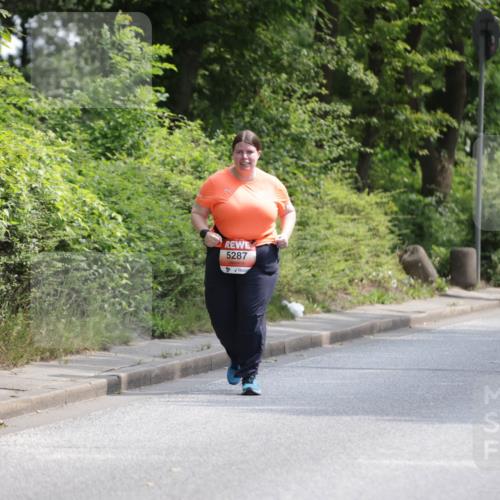 15.06.2025 - REWE Women's Run Jannik Wohlers http://msf.ph/oto/7944151 15.06.2025 10:17:01 Laufen 5287 meine-sportfotos.de
