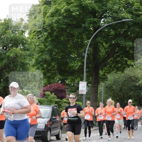 15.06.2025 - REWE Women's Run Jannik Wohlers http://msf.ph/oto/7944159 15.06.2025 08:29:19 Laufen 10169, 10, 10472, 10831, 10870, 10674, 10532 meine-sportfotos.de