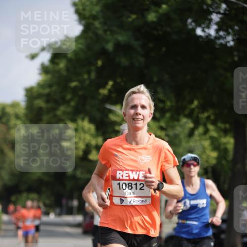 15.06.2025 - REWE Women's Run Jannik Wohlers http://msf.ph/oto/7944166 15.06.2025 08:47:30 Laufen 10812 meine-sportfotos.de