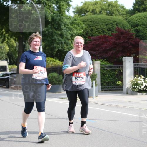 15.06.2025 - REWE Women's Run Jannik Wohlers http://msf.ph/oto/7944171 15.06.2025 10:03:16 Laufen 297, 10728 meine-sportfotos.de