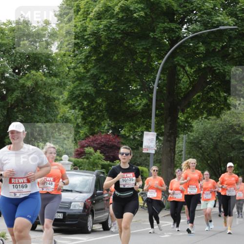 15.06.2025 - REWE Women's Run Jannik Wohlers http://msf.ph/oto/7944176 15.06.2025 08:29:19 Laufen 10125, 148, 10169, 043, 10674, 10532, 10472, 10870, 10831 meine-sportfotos.de