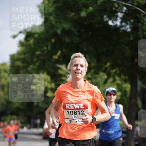 15.06.2025 - REWE Women's Run Jannik Wohlers http://msf.ph/oto/7944180 15.06.2025 08:47:30 Laufen 10812 meine-sportfotos.de