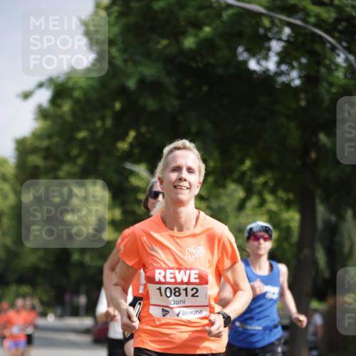 15.06.2025 - REWE Women's Run Jannik Wohlers http://msf.ph/oto/7944186 15.06.2025 08:47:30 Laufen 10812 meine-sportfotos.de