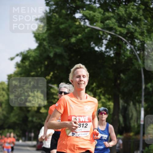 15.06.2025 - REWE Women's Run Jannik Wohlers http://msf.ph/oto/7944192 15.06.2025 08:47:30 Laufen 812 meine-sportfotos.de