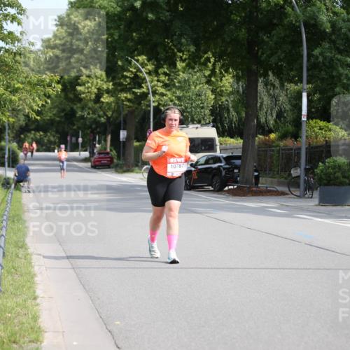 15.06.2025 - REWE Women's Run Jannik Wohlers http://msf.ph/oto/7944217 15.06.2025 10:04:06 Laufen 10787 meine-sportfotos.de