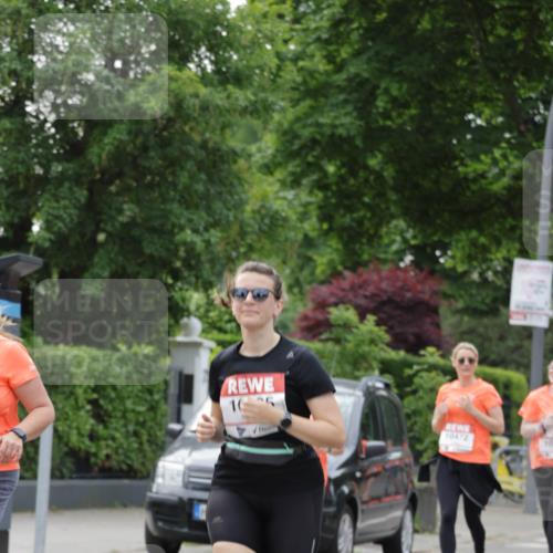 15.06.2025 - REWE Women's Run Jannik Wohlers http://msf.ph/oto/7944220 15.06.2025 08:29:21 Laufen 165, 10472 meine-sportfotos.de