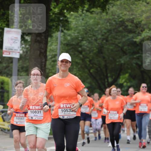 15.06.2025 - REWE Women's Run Jannik Wohlers http://msf.ph/oto/7944232 15.06.2025 08:29:22 Laufen 10561, 10831, 1053, 10757 meine-sportfotos.de