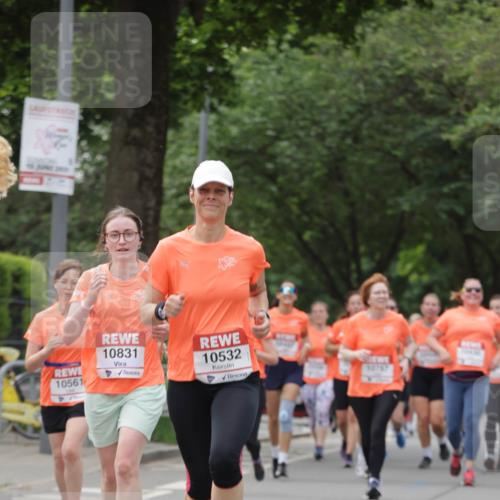 15.06.2025 - REWE Women's Run Jannik Wohlers http://msf.ph/oto/7944246 15.06.2025 08:29:22 Laufen 10561, 10831, 10532, 1077 meine-sportfotos.de