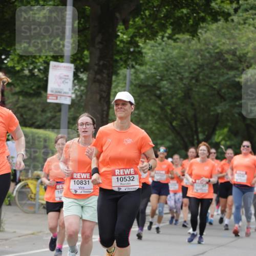 15.06.2025 - REWE Women's Run Jannik Wohlers http://msf.ph/oto/7944269 15.06.2025 08:29:23 Laufen 10831, 10532 meine-sportfotos.de