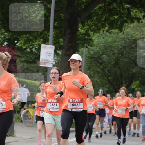 15.06.2025 - REWE Women's Run Jannik Wohlers http://msf.ph/oto/7944282 15.06.2025 08:29:23 Laufen 10831, 10532 meine-sportfotos.de