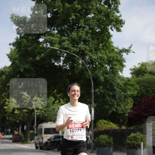15.06.2025 - REWE Women's Run Jannik Wohlers http://msf.ph/oto/7944299 15.06.2025 08:47:33 Laufen 10771 meine-sportfotos.de