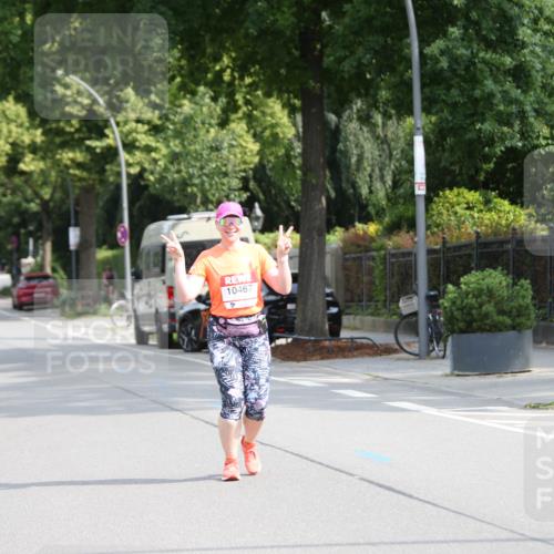 15.06.2025 - REWE Women's Run Jannik Wohlers http://msf.ph/oto/7944322 15.06.2025 10:04:32 Laufen 10467 meine-sportfotos.de