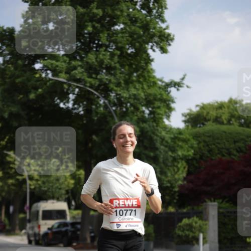 15.06.2025 - REWE Women's Run Jannik Wohlers http://msf.ph/oto/7944330 15.06.2025 08:47:33 Laufen 10771 meine-sportfotos.de