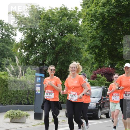 15.06.2025 - REWE Women's Run Jannik Wohlers http://msf.ph/oto/7944332 15.06.2025 08:29:24 Laufen 1053, 10831, 10674, 10472 meine-sportfotos.de