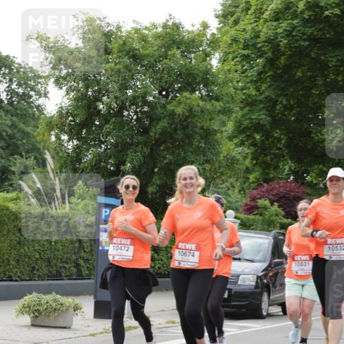 15.06.2025 - REWE Women's Run Jannik Wohlers http://msf.ph/oto/7944341 15.06.2025 08:29:24 Laufen 10532, 10472, 10674, 10831 meine-sportfotos.de