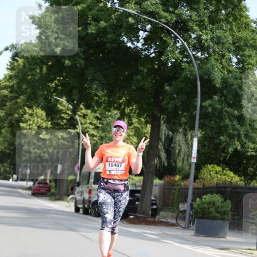 15.06.2025 - REWE Women's Run Jannik Wohlers http://msf.ph/oto/7944344 15.06.2025 10:04:33 Laufen 10467 meine-sportfotos.de